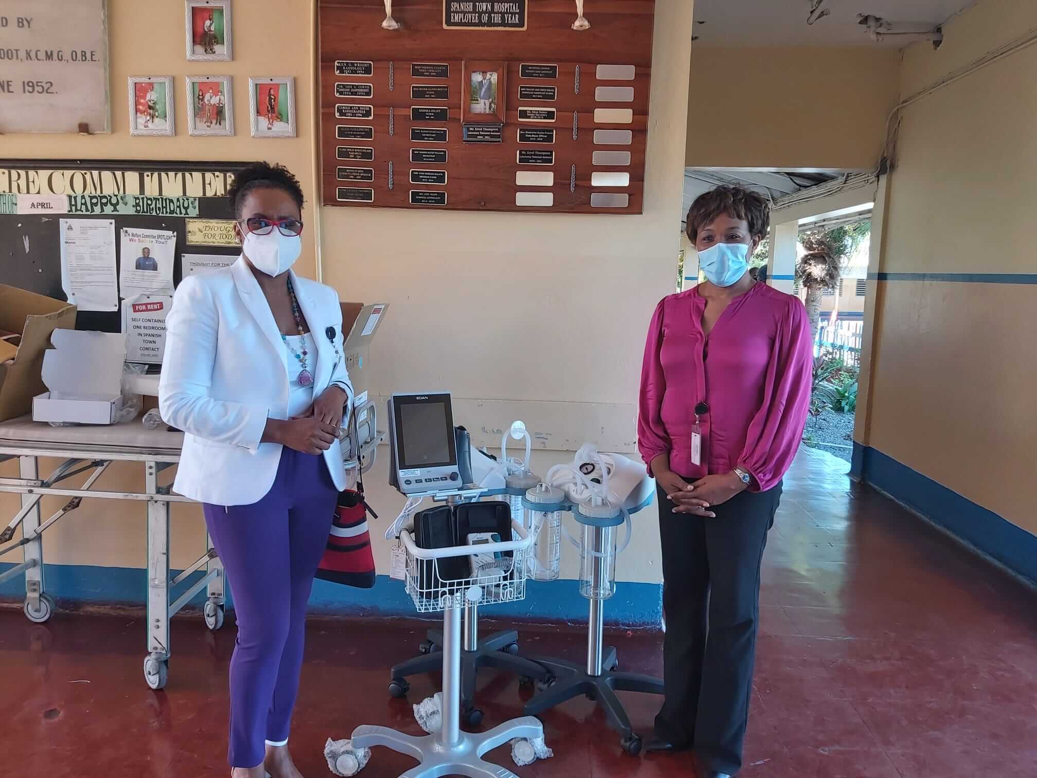 Spanish Town Hospital: handover by Marcel Smith of Jhlof